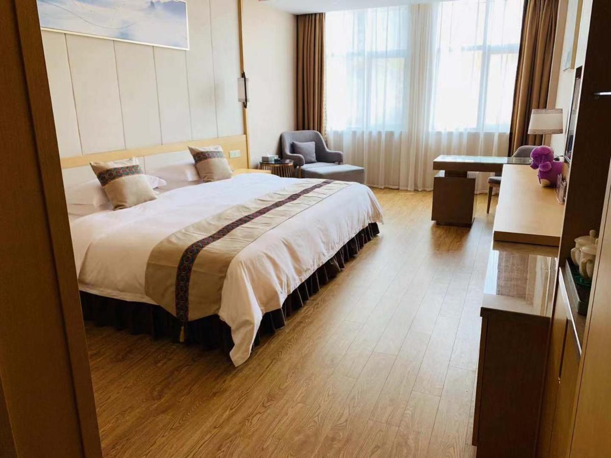 מלון Ramada Plaza By Wyndham אנשי מראה חיצוני תמונה