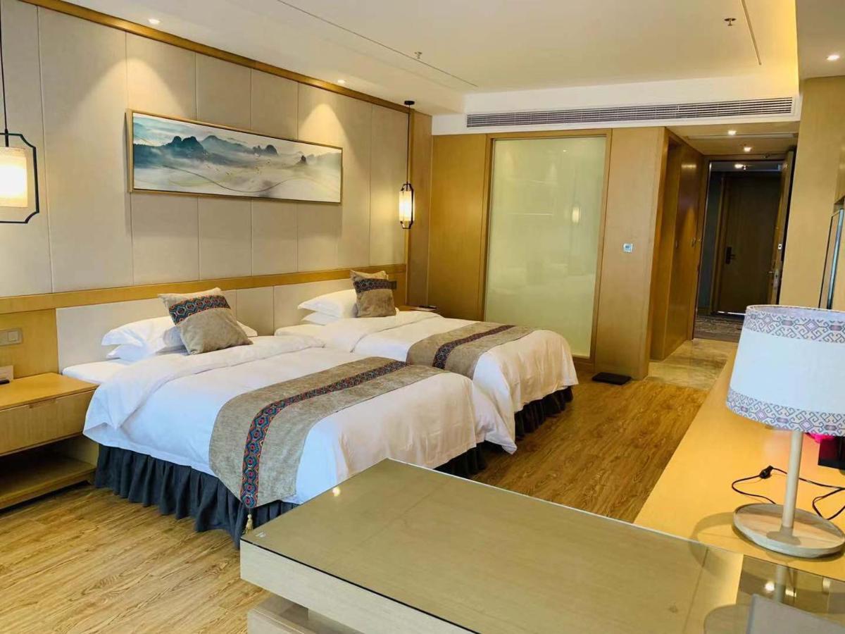 מלון Ramada Plaza By Wyndham אנשי מראה חיצוני תמונה