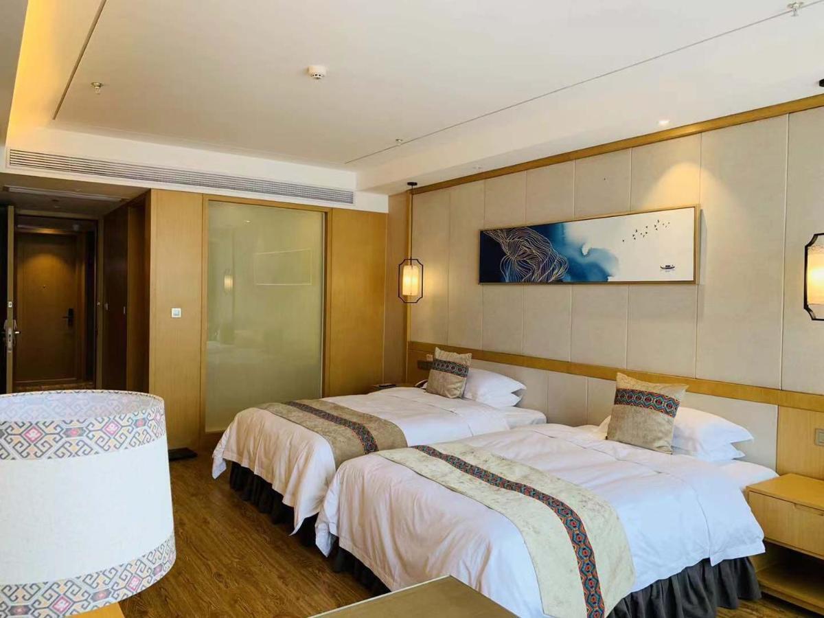 מלון Ramada Plaza By Wyndham אנשי מראה חיצוני תמונה