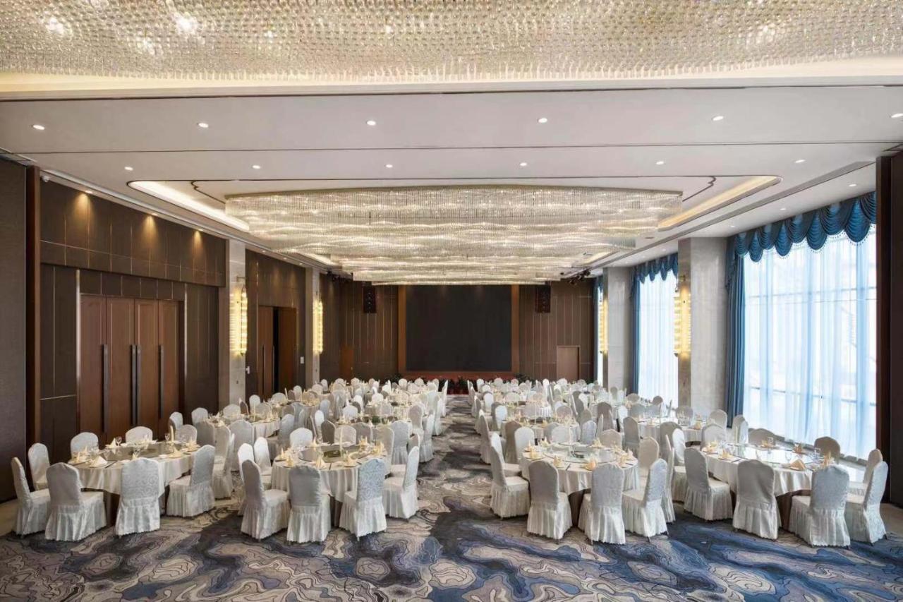 מלון Ramada Plaza By Wyndham אנשי מראה חיצוני תמונה