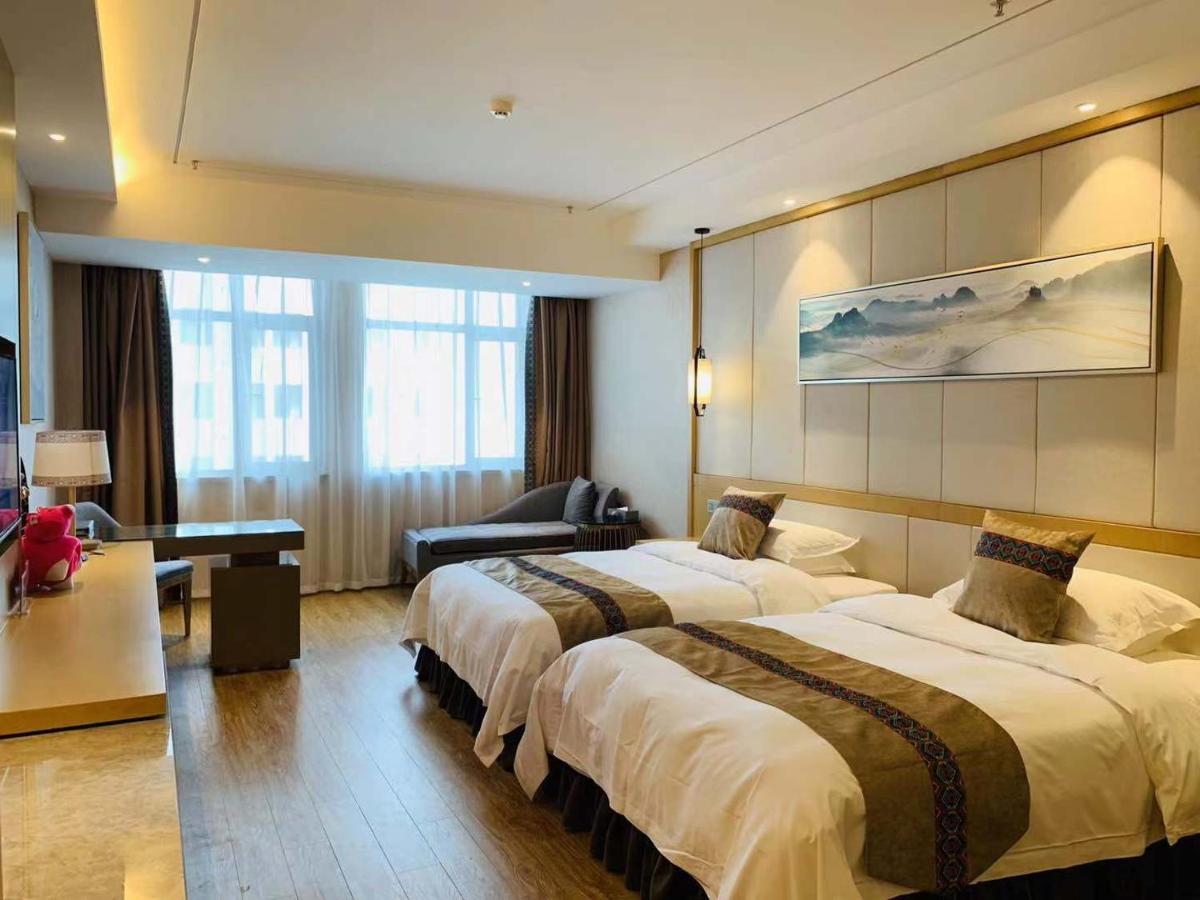 מלון Ramada Plaza By Wyndham אנשי מראה חיצוני תמונה