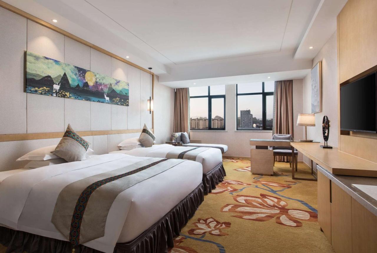 מלון Ramada Plaza By Wyndham אנשי מראה חיצוני תמונה